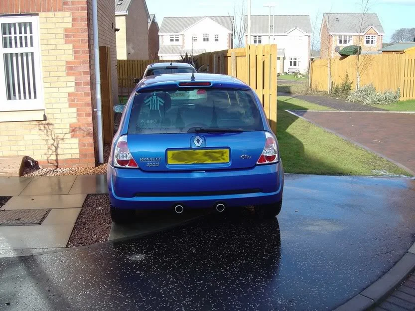 clio002.webp