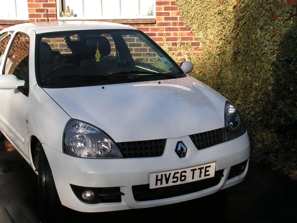 clio002.webp