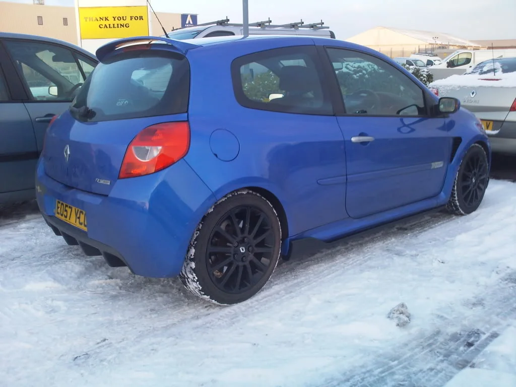 clio002.webp