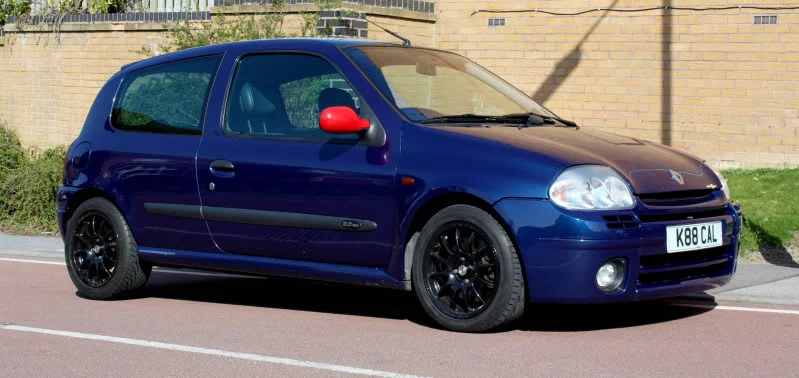 clio002.webp