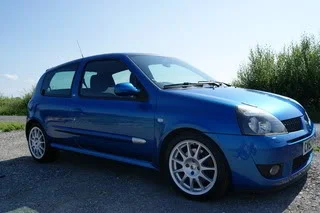 clio002.webp