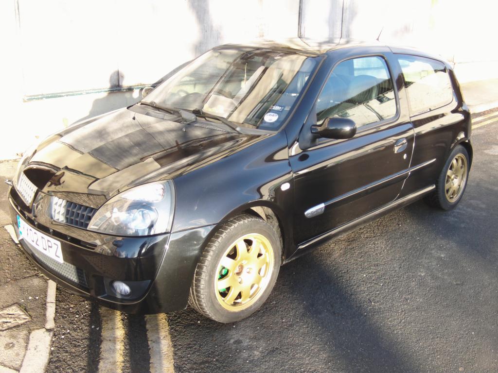 clio002_zpsa2f48f25.jpg