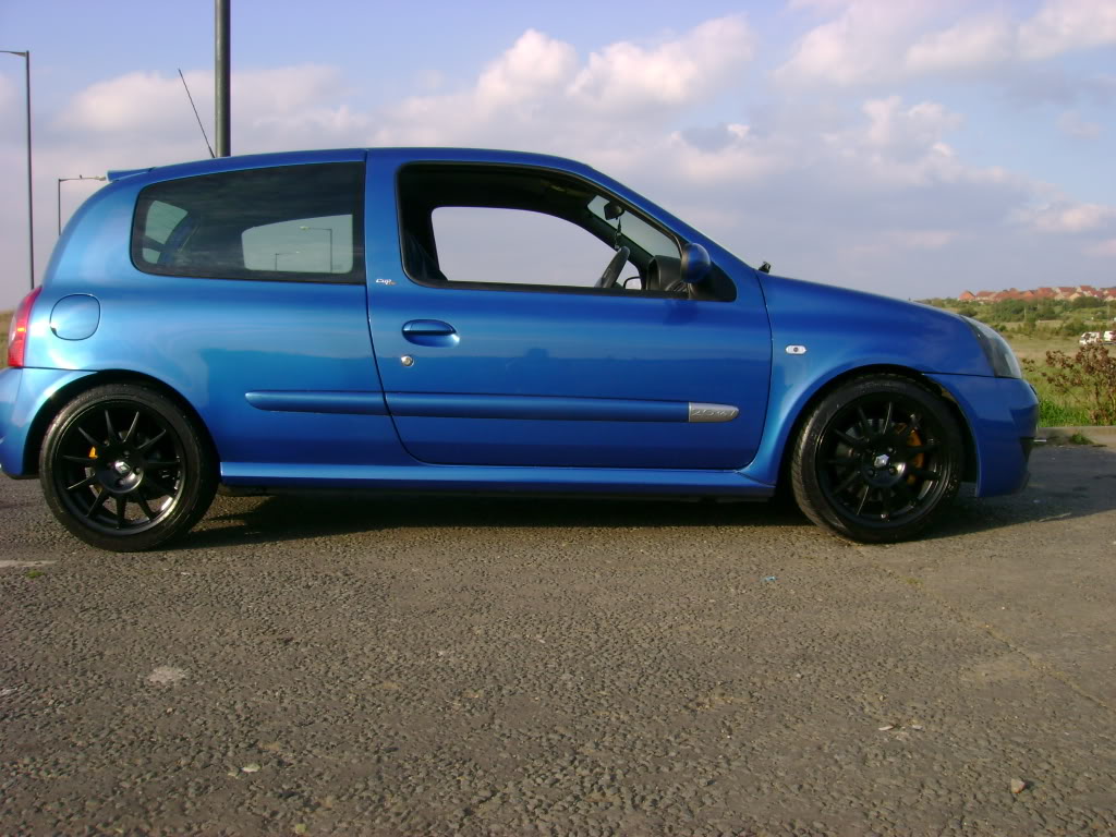 clio003.jpg