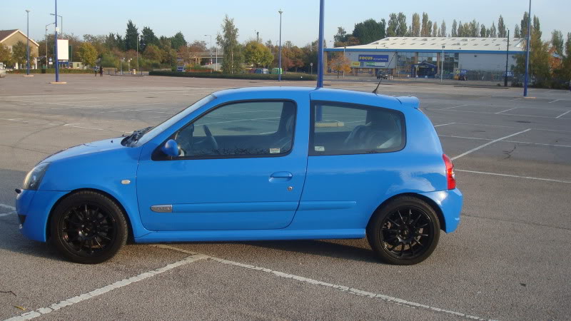 clio003.jpg