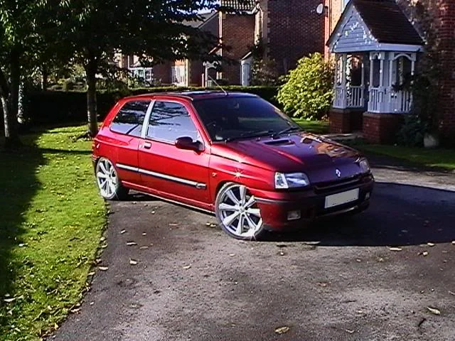 Clio003.webp