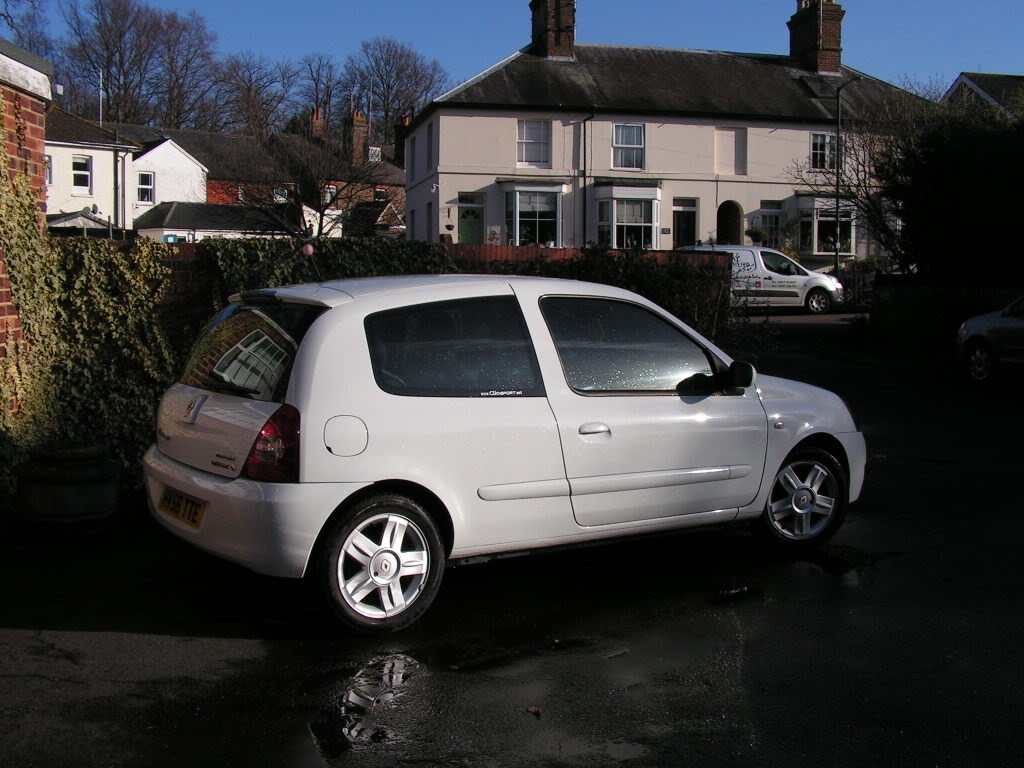 clio004.jpg