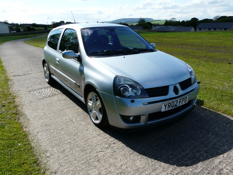 clio004.jpg