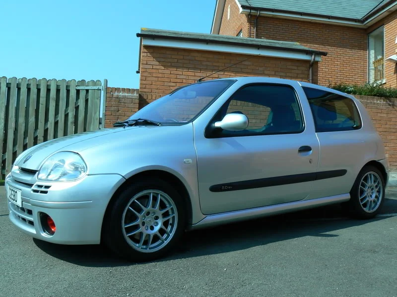 Clio004.webp