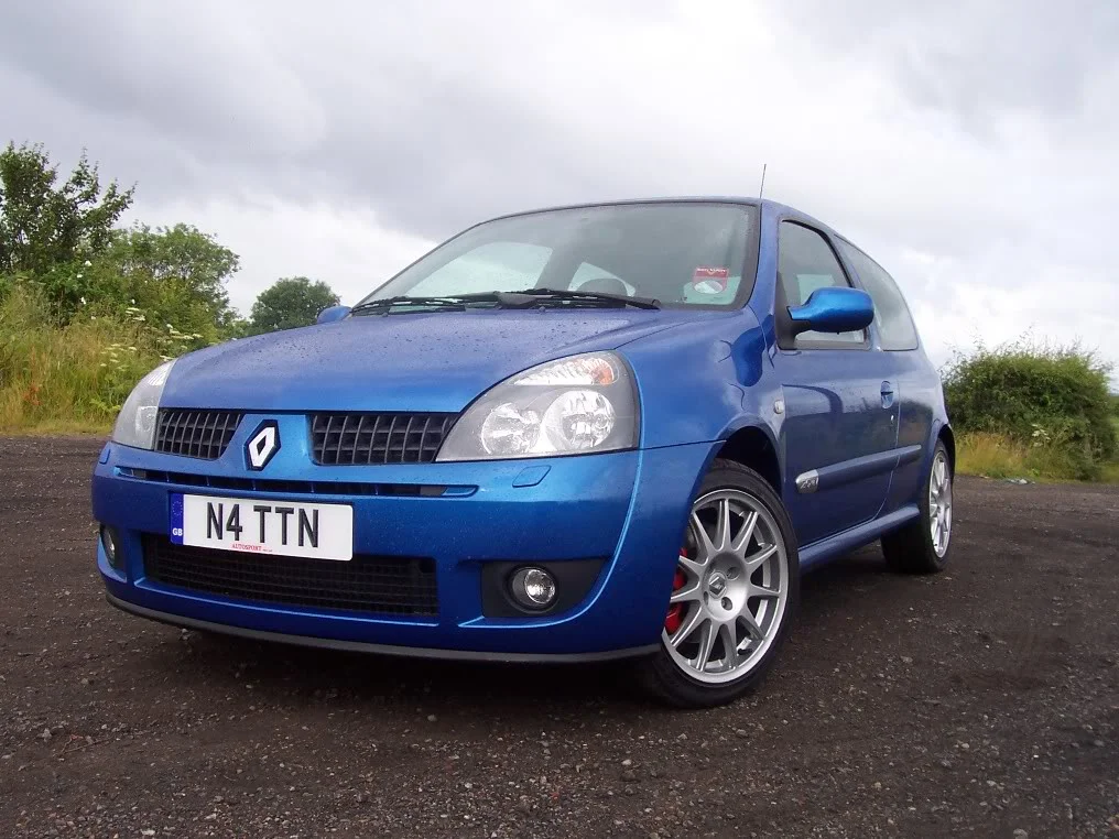 clio004.webp