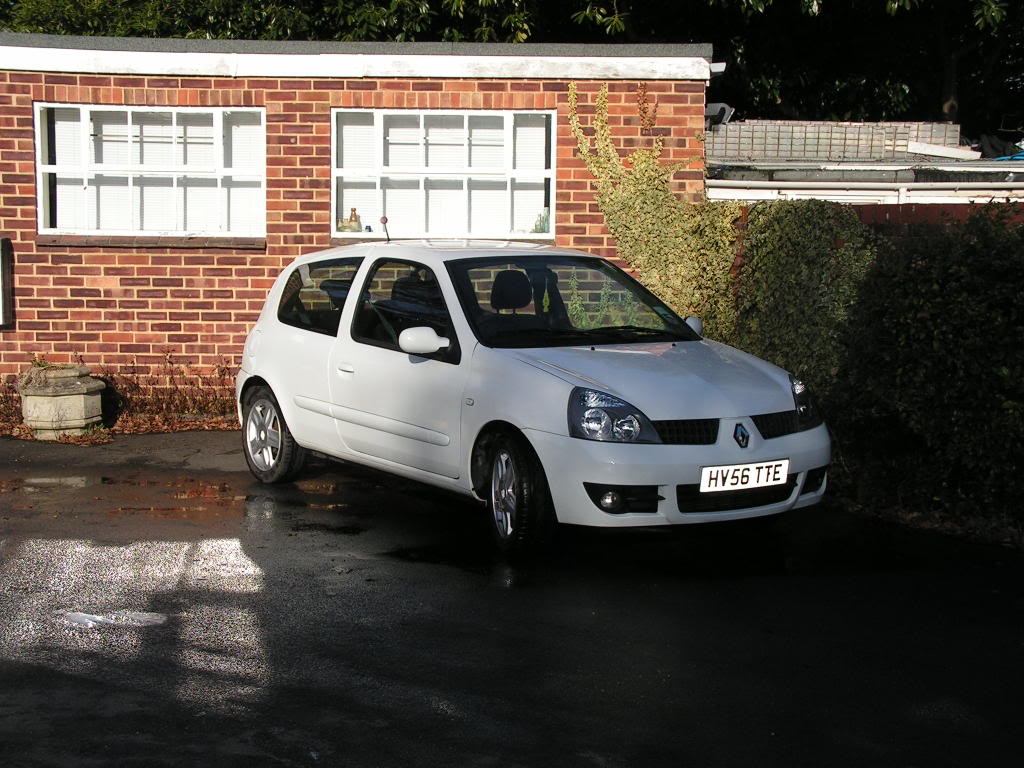 clio005.jpg