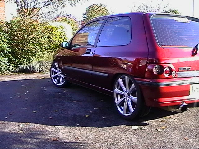 Clio005.webp