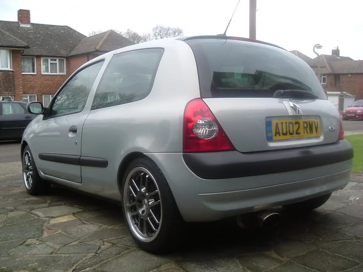 Clio005.webp
