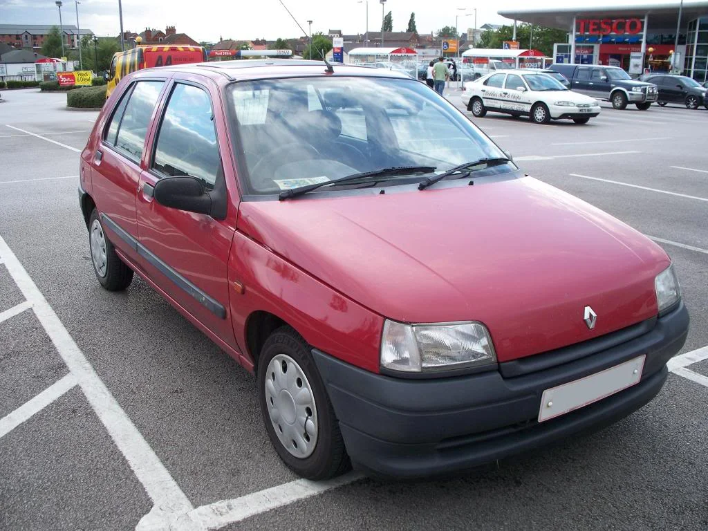 Clio005a.webp