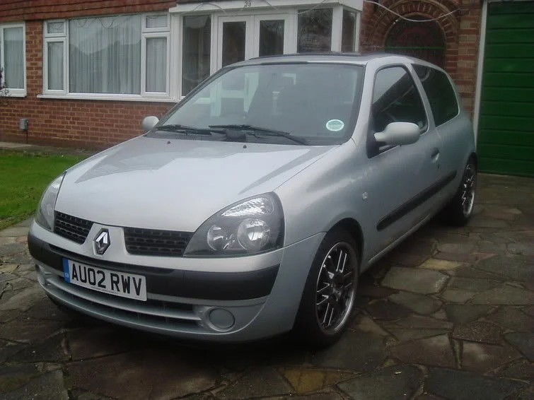 Clio006.webp