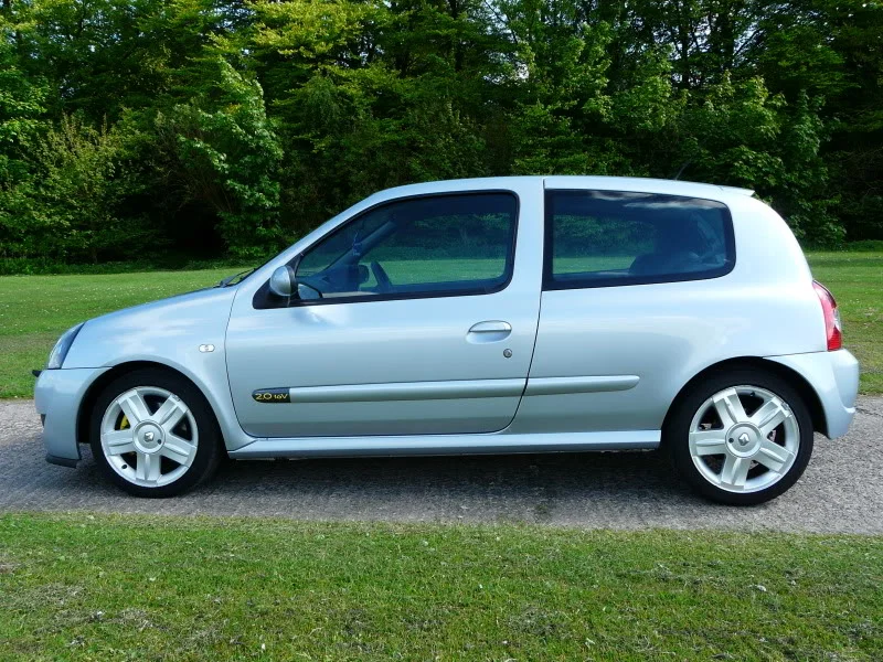 clio006.webp
