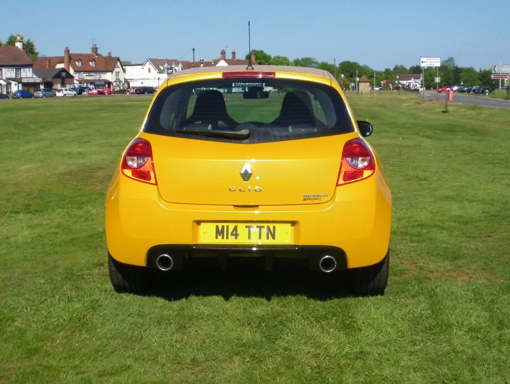 Clio006.webp