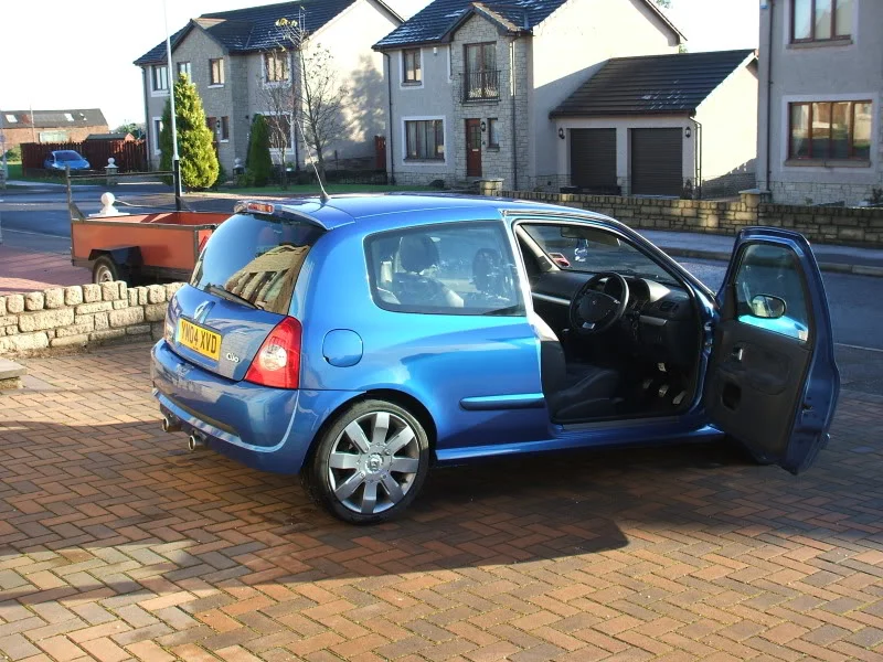 clio006.webp