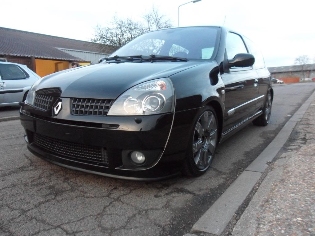 clio007_zps0585ed47.jpg