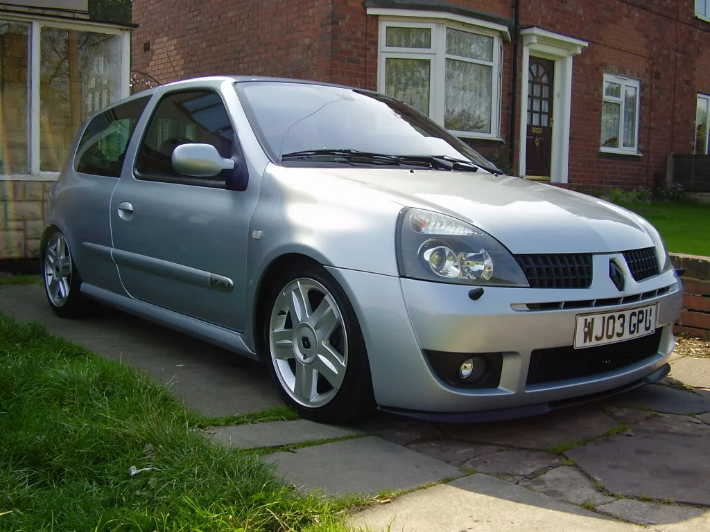 clio008.webp