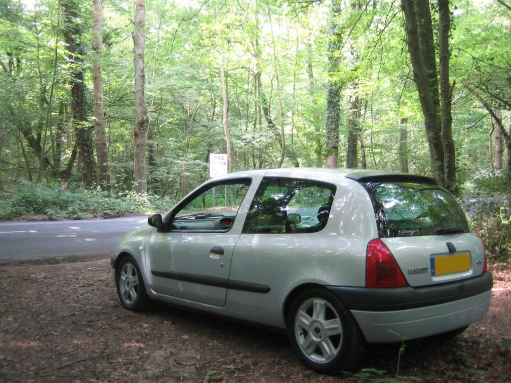 clio009.jpg