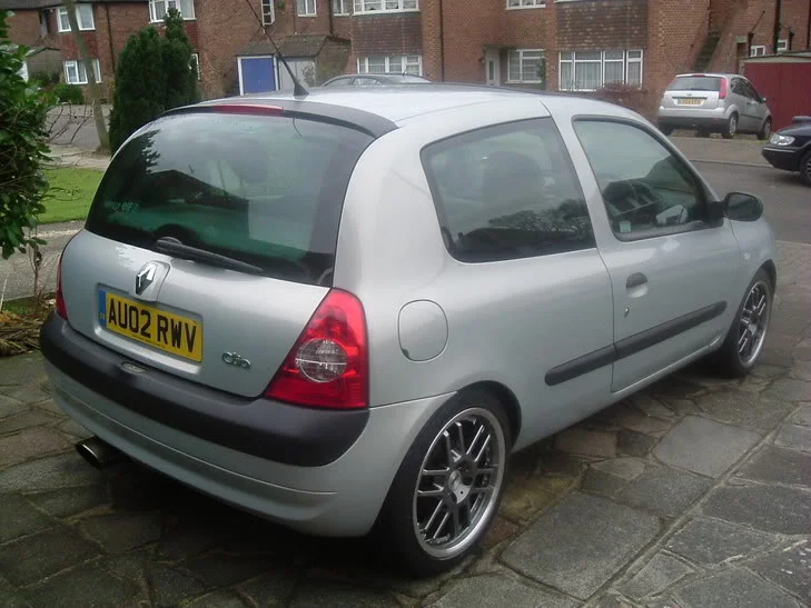 Clio009.webp