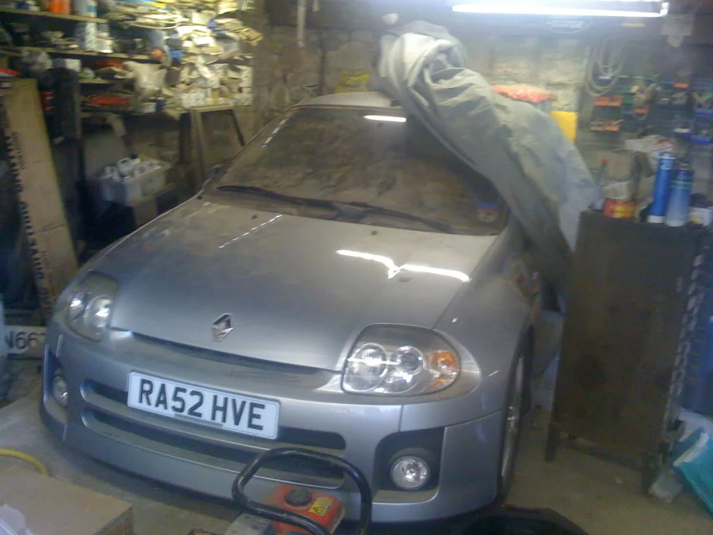 clio009.webp