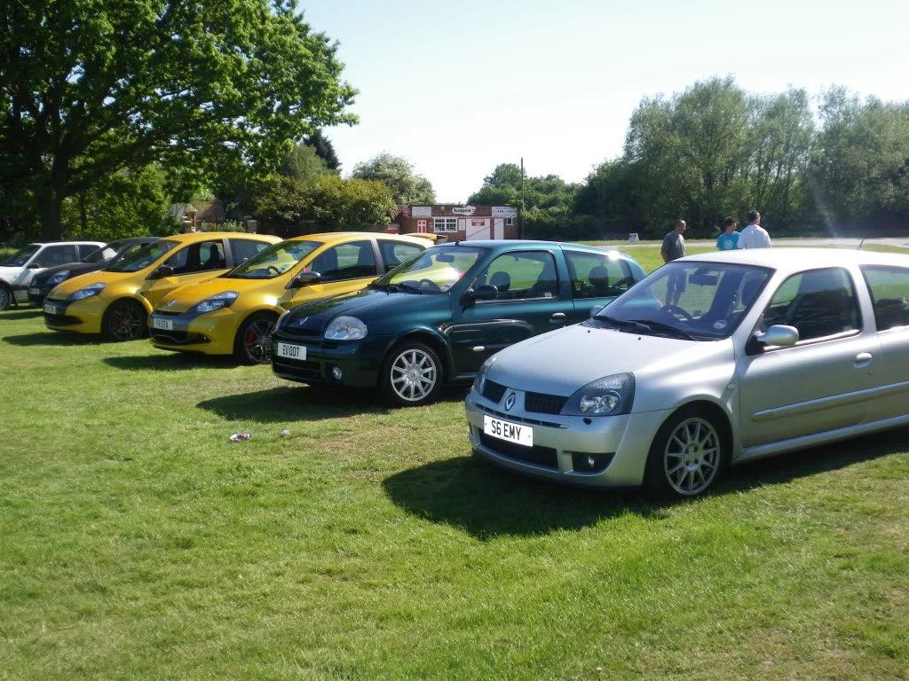 Clio010.webp