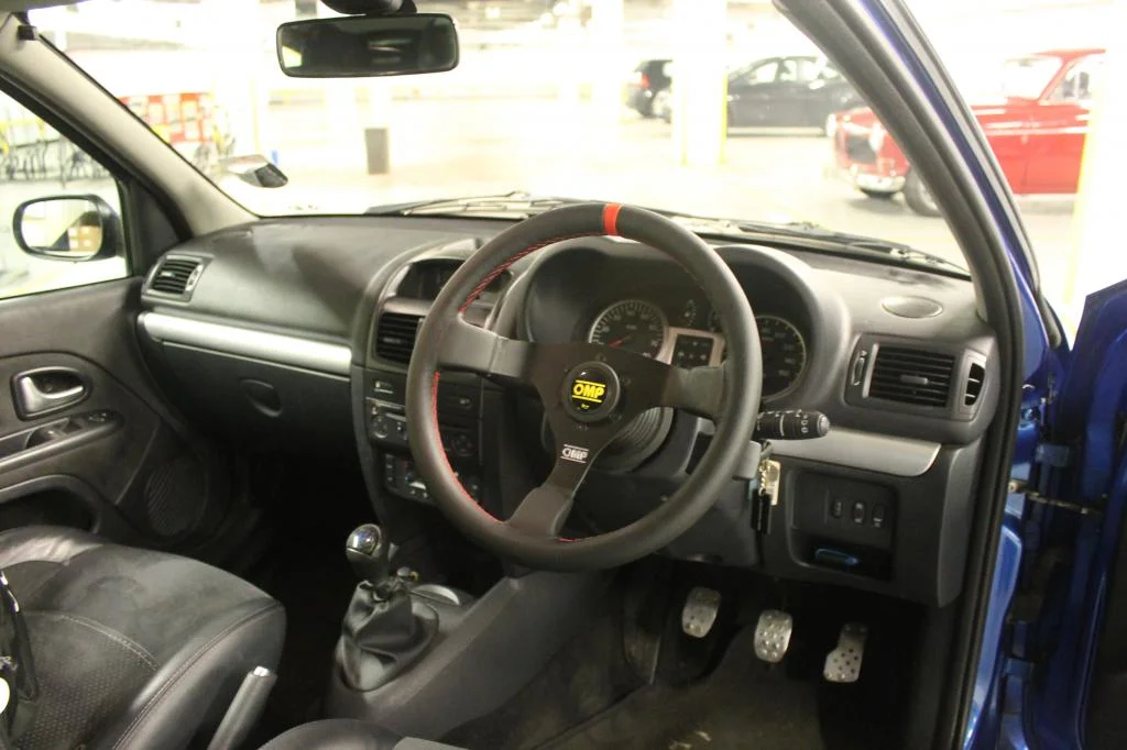 Clio01034_zps559d3ebc.webp