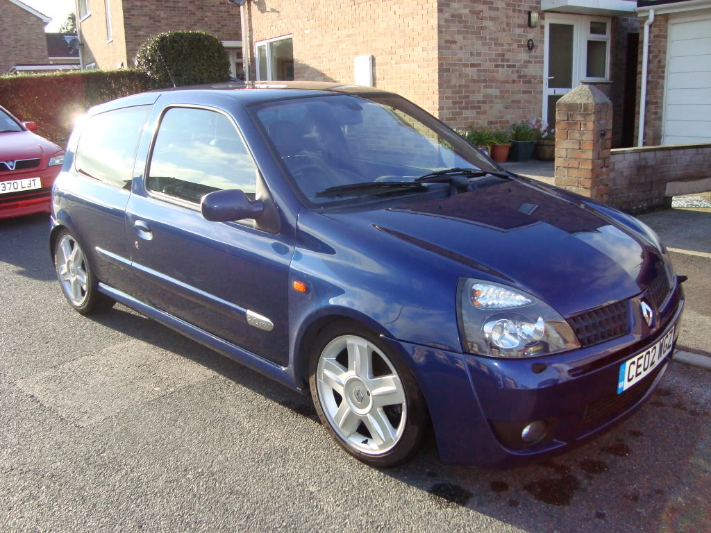 Clio011.jpg Clio011.jpg