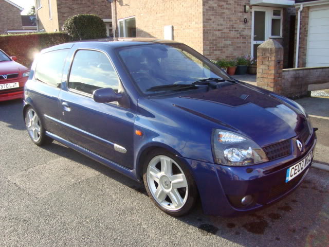 Clio011.jpg