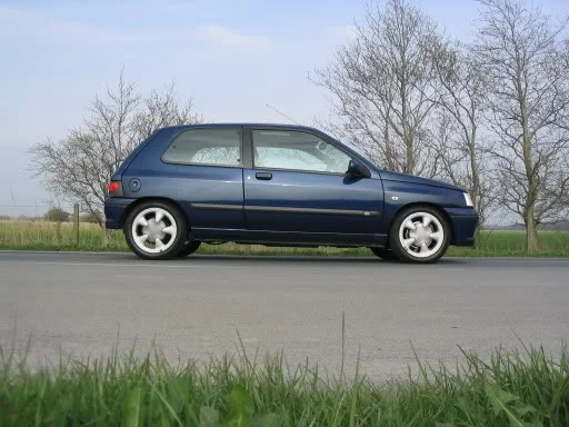 clio011.webp