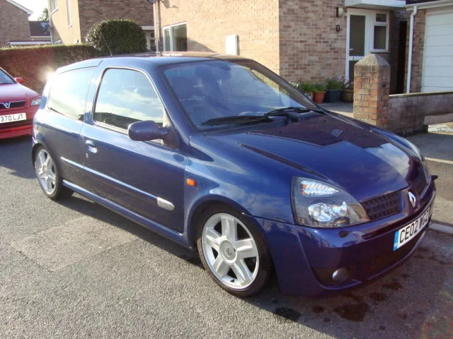 Clio011.webp