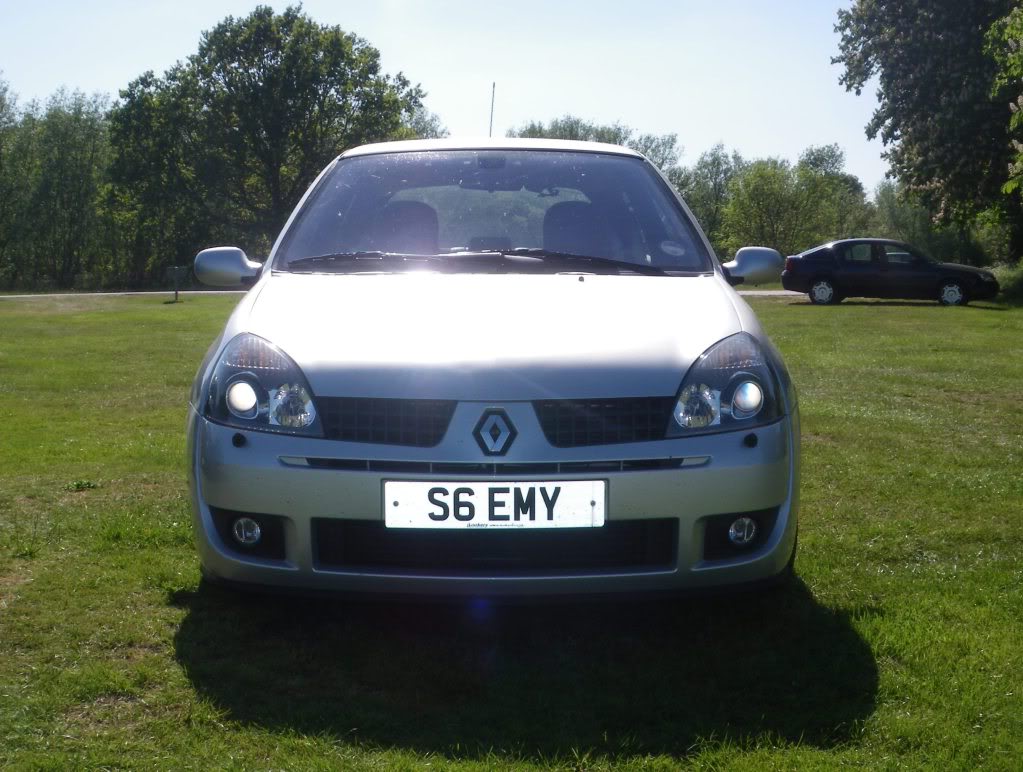 Clio012.jpg