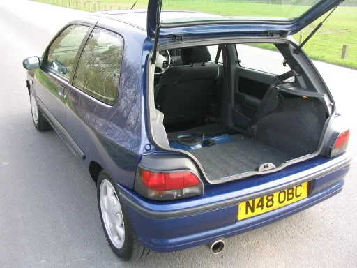 clio015.webp