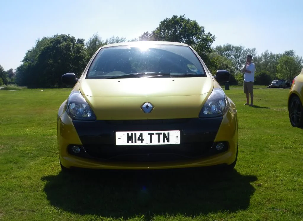 Clio015.webp