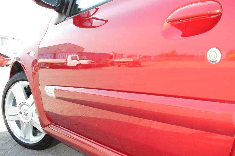 clio016.webp