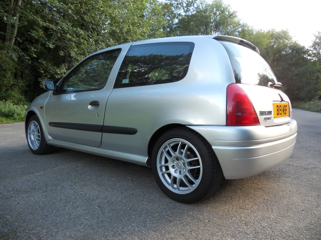 Clio019.webp