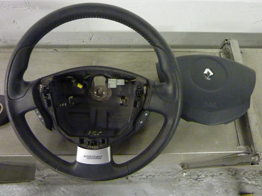 Clio02005_zps3f941bbd.webp