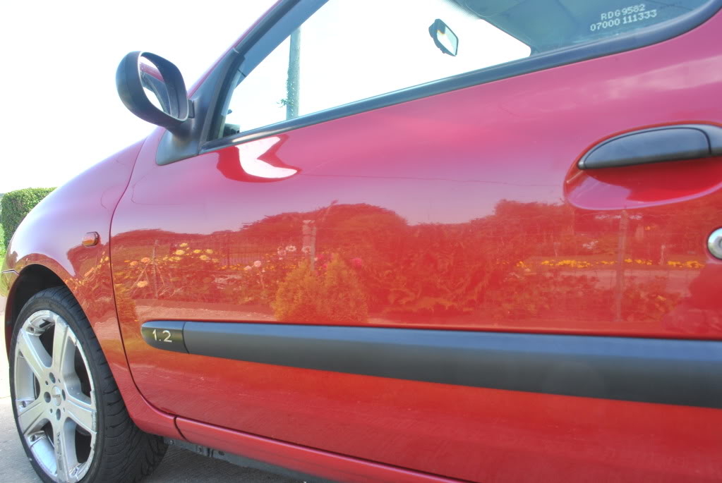 Clio030.jpg Clio030.jpg