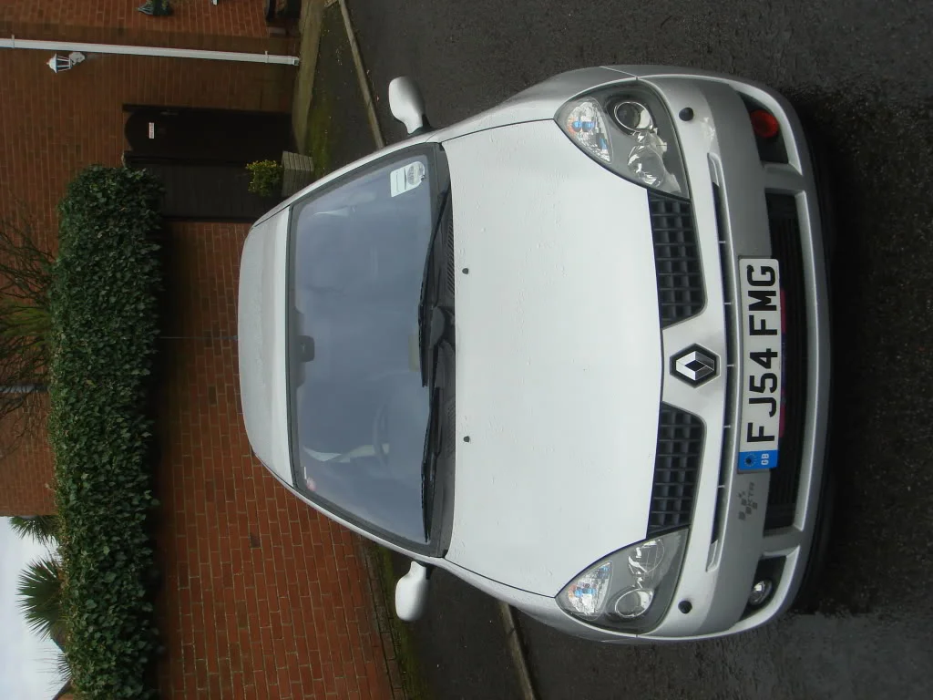 clio030.webp