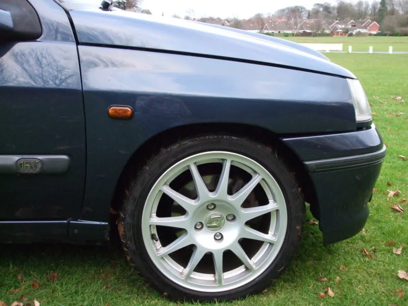 clio032.webp