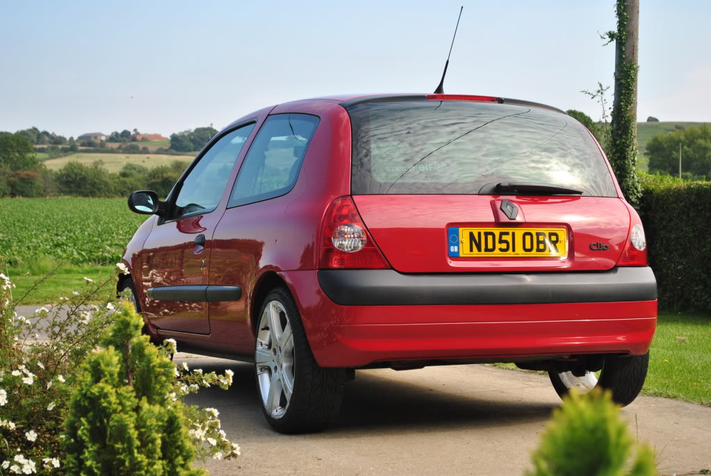Clio043.jpg Clio043.jpg