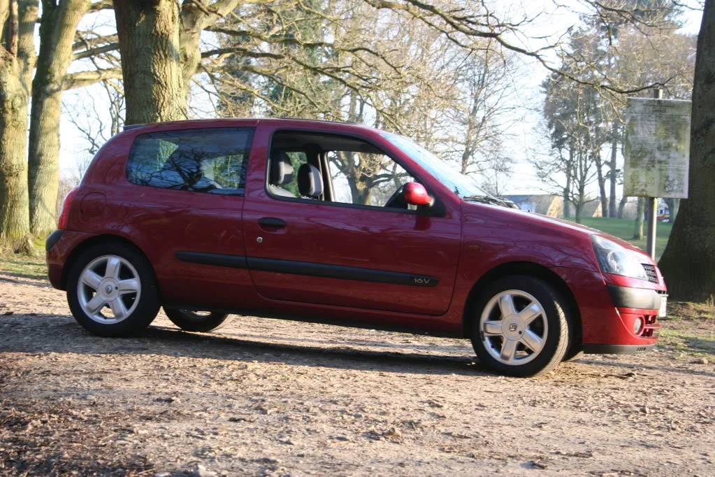 Clio047.webp