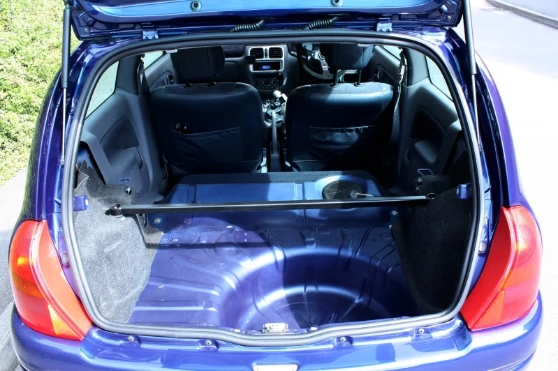 clio050.webp