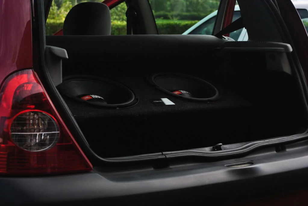 Clio051.webp
