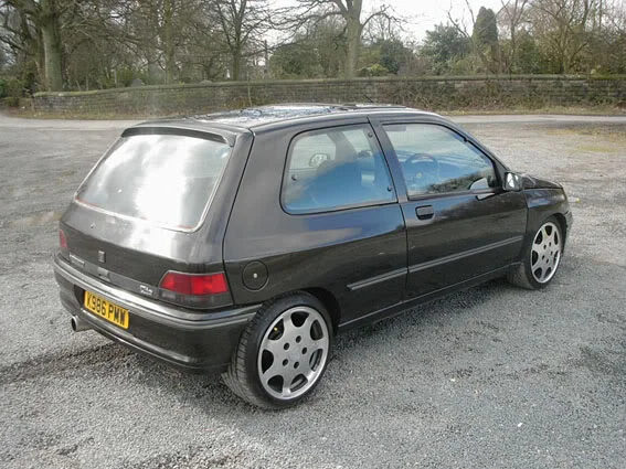 clio09.webp