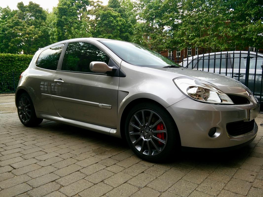 clio1.jpg