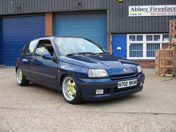 clio1.jpg