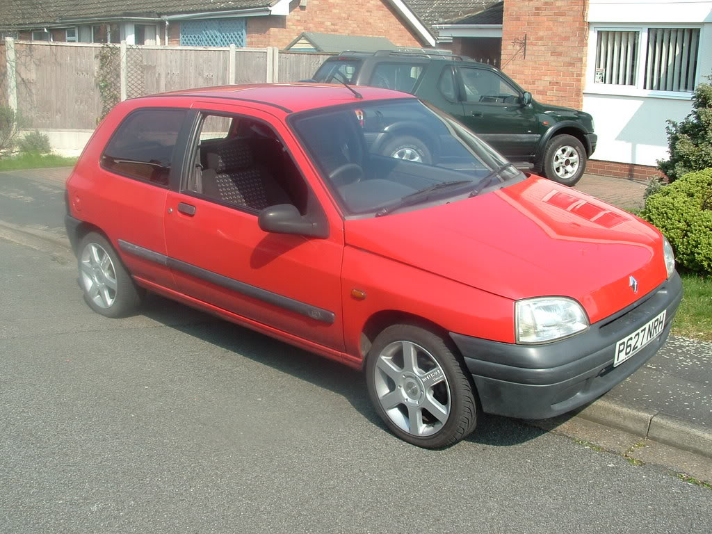 clio1.jpg