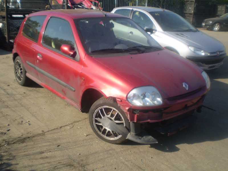 clio1.jpg